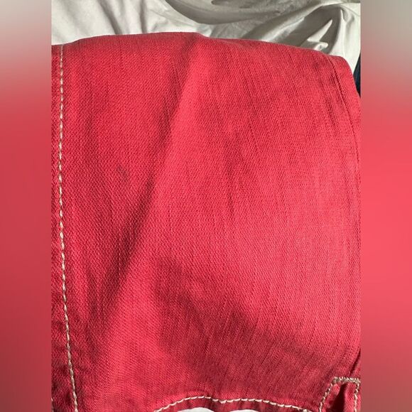 Miss Me capri JP5117P25
See smudges in photos, minor marks. Size 4 - Picture 5 of 5